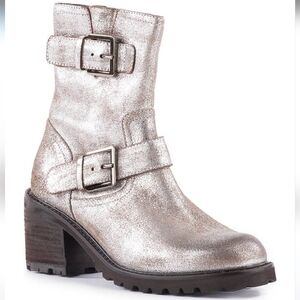 New Seychelles Suede Moto Boots Silver
